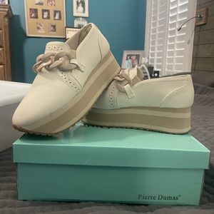 Pierre Dumas Paloma Platform Loafer Womens Size 7 Ivory Cream EXCELLENT